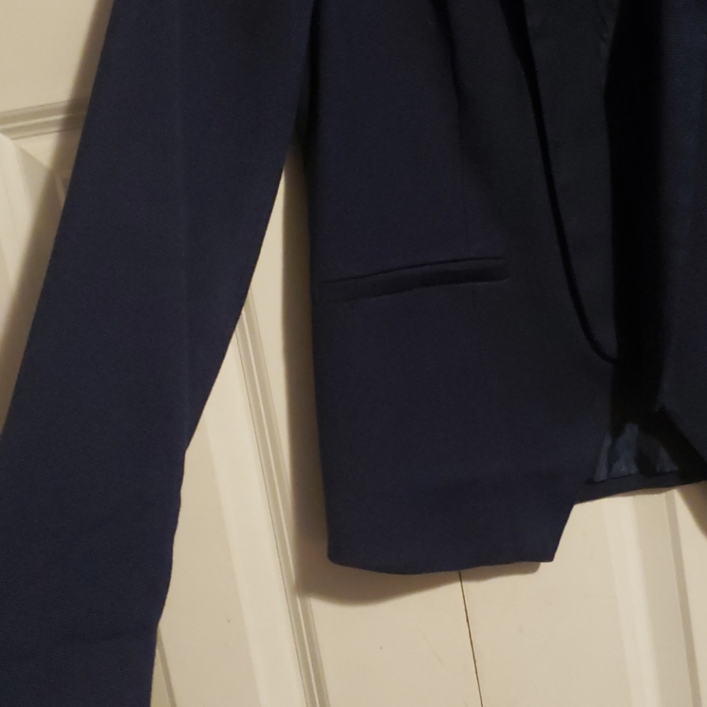 Blazer - Picture 3 of 3